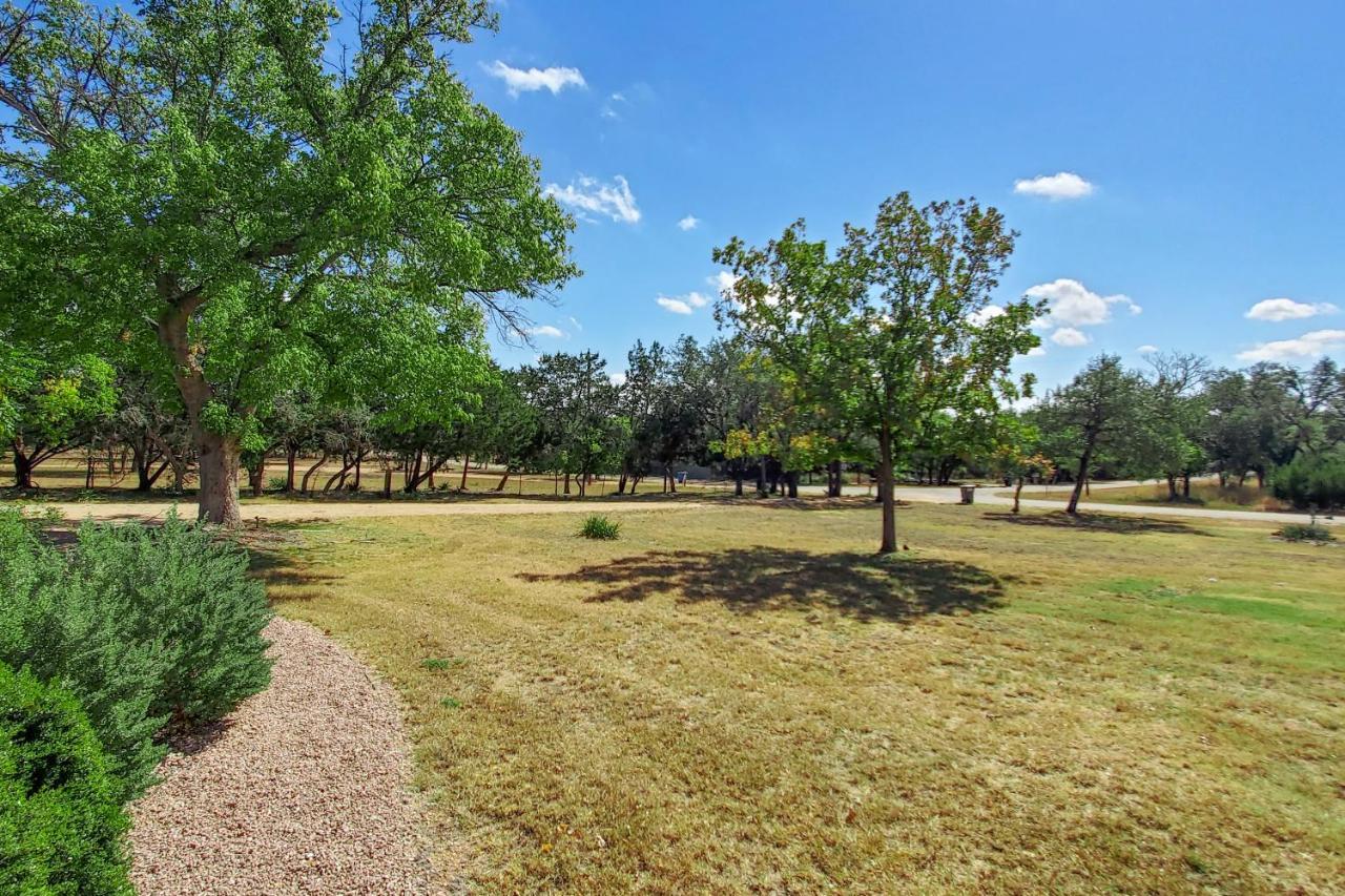Suniland Cottage Fredericksburg Bagian luar foto