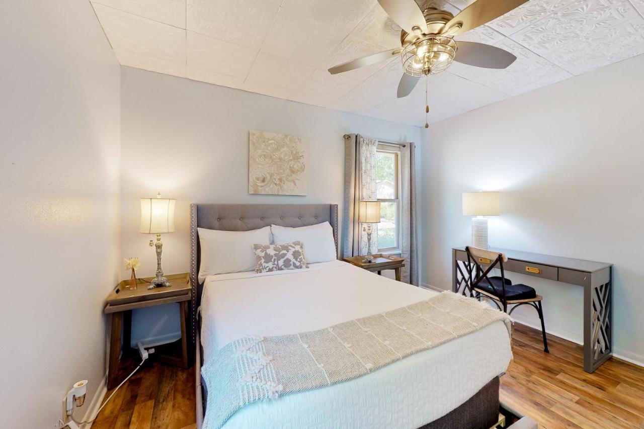 Suniland Cottage Fredericksburg Bagian luar foto